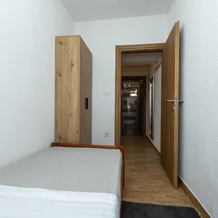 Bulevar With Terrace * זאדאר