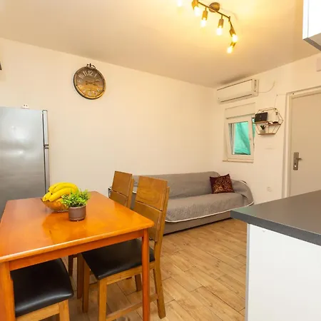 Bulevar With Terrace * זאדאר