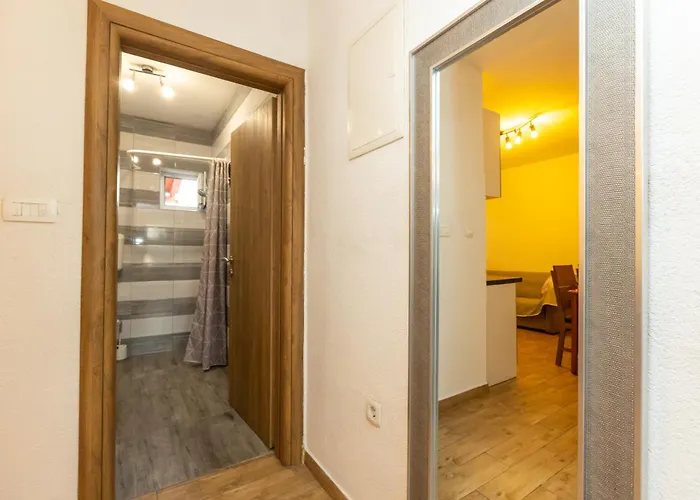 Bulevar With Terrace * Задар